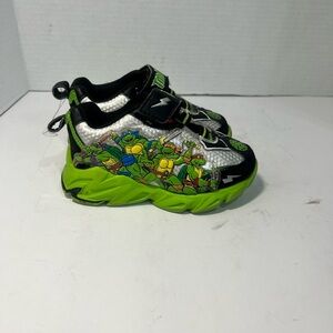 Teenage Mutant Ninja Turtles Kids Sneakers - Green and Black